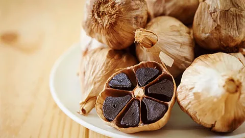 تصویر 1 از پوره سیر سیاه ستاره دخت با بسته بندی شیک و کیفیت پایدار
